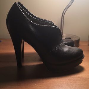 Ugg Jamison bootie size 8.5 great condition